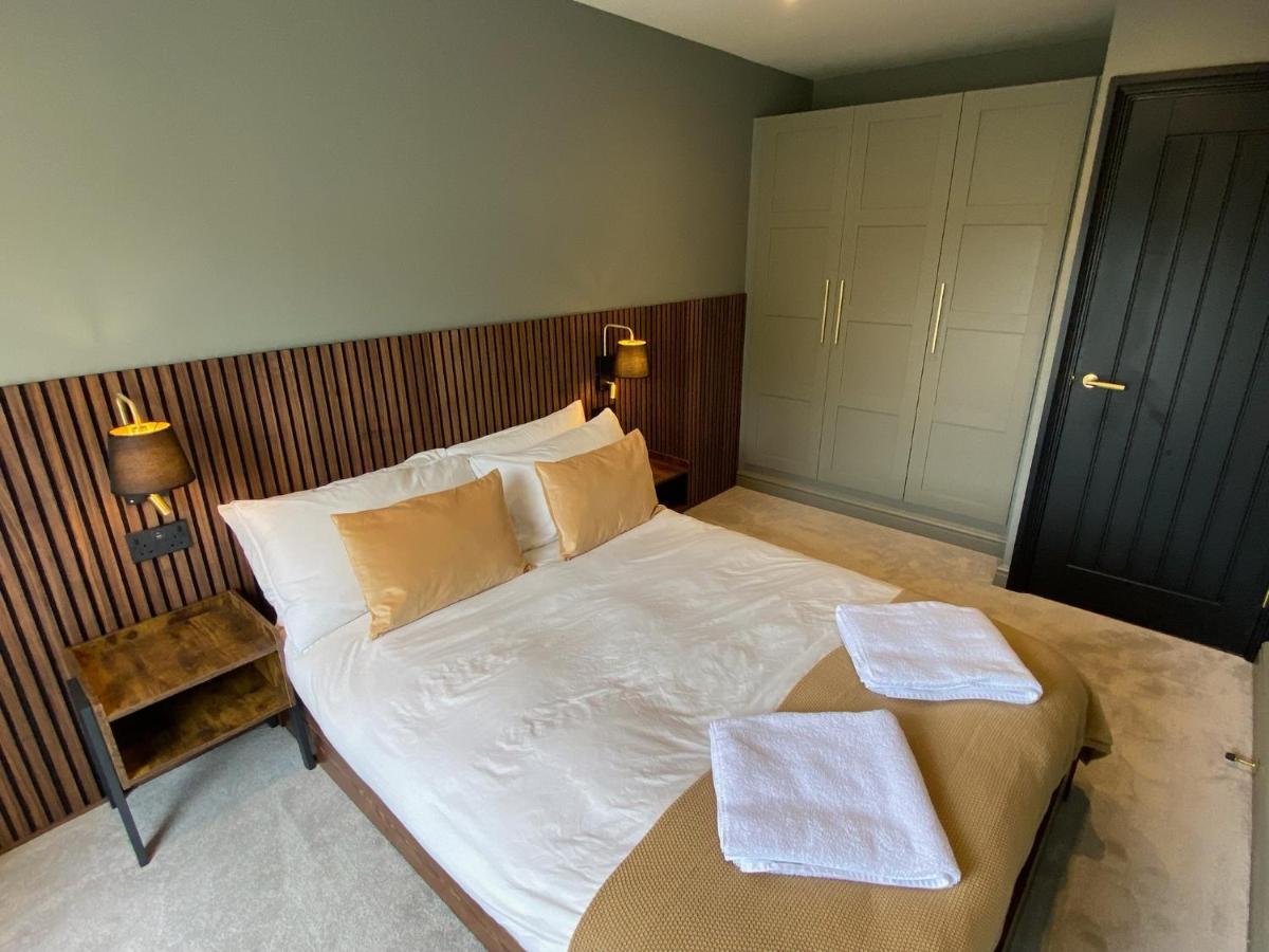 Luxury 2 Bedroom W/ Free Parking Appartement York